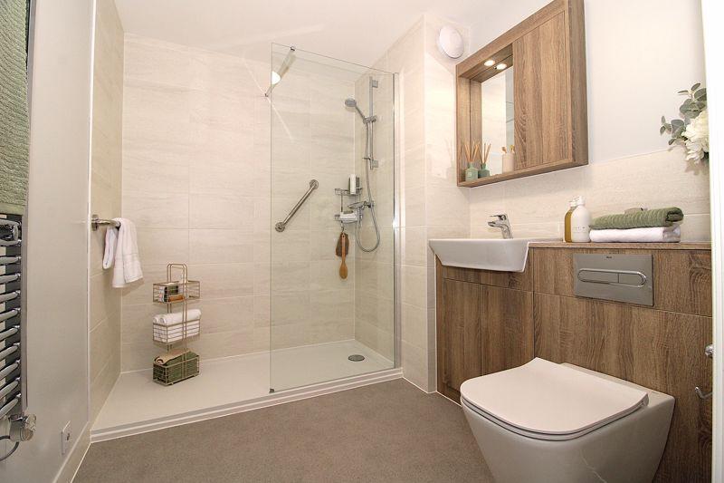 One Bed (Shower...