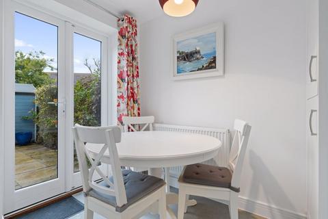 2 bedroom end of terrace house for sale, Old Common Close, Chichester