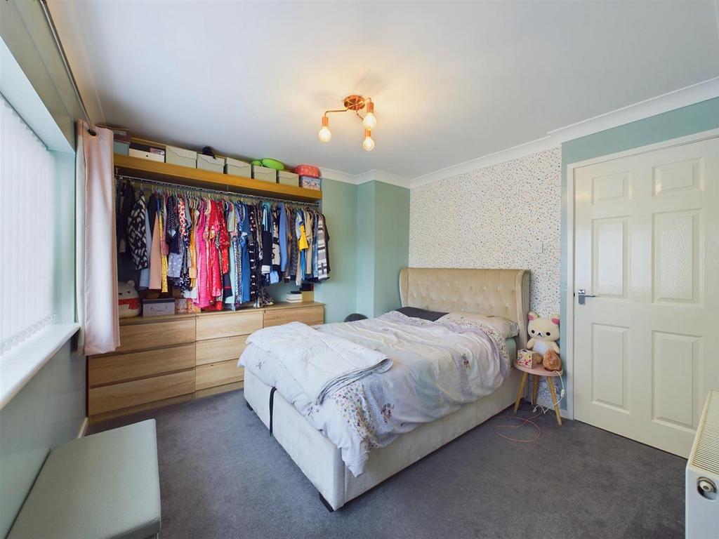 Bedroom: