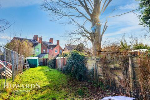 19 Birds Lane, Lowestoft, NR33 0NP