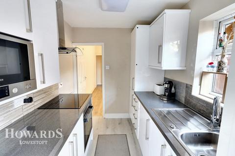 19 Birds Lane, Lowestoft, NR33 0NP