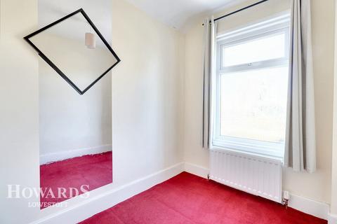 19 Birds Lane, Lowestoft, NR33 0NP