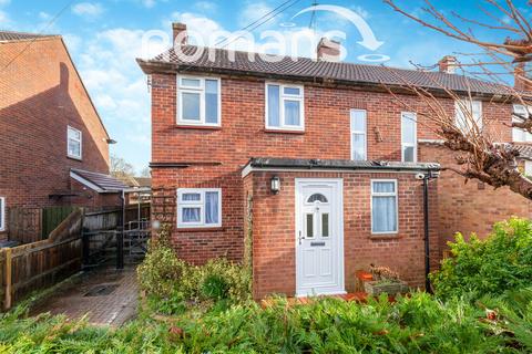 3 bedroom semi-detached house to rent, Peel Close, Windsor, SL4