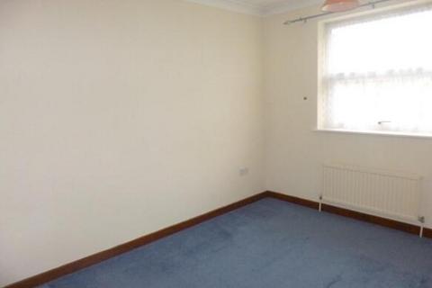 2 bedroom terraced house to rent, Maple Grove, Holbeach