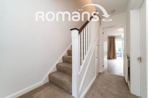 2 bedroom semi-detached house to rent, Carey Road, Wokingham