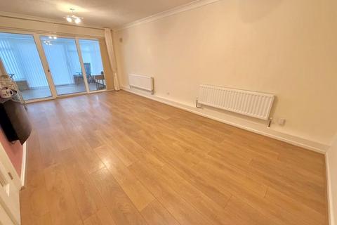 25 Barleyfield Way, Houghton Regis, Dunstable, LU5 5ER