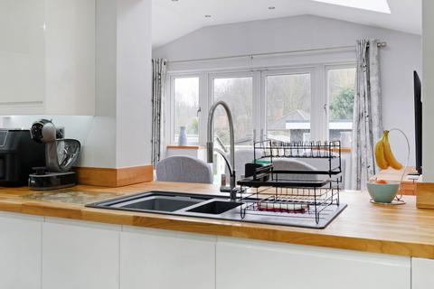 54 Dovedale Road, Rotherham, S65 3AR