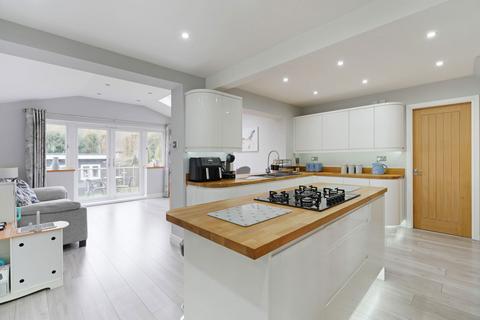 54 Dovedale Road, Rotherham, S65 3AR