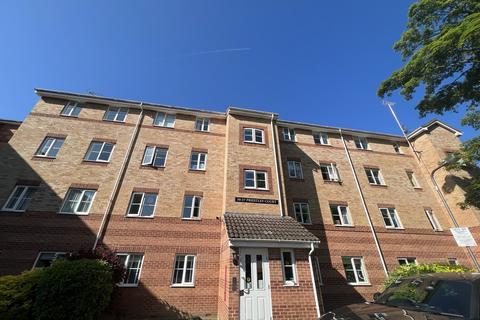 2 bedroom flat to rent, Priestley Court