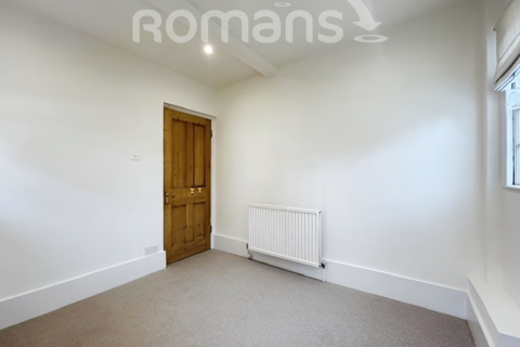 2 bedroom apartment to rent, Rectory Road