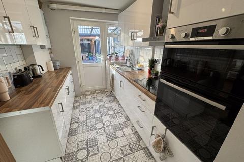 7 Maurier Close, Northolt, UB5 5JY