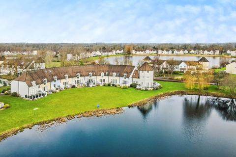 Isis Lakes, Cotswold Lakes, Gloucestershire