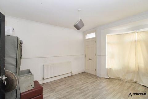 2 bedroom end of terrace house for sale, Perth Street West, Hull, HU5