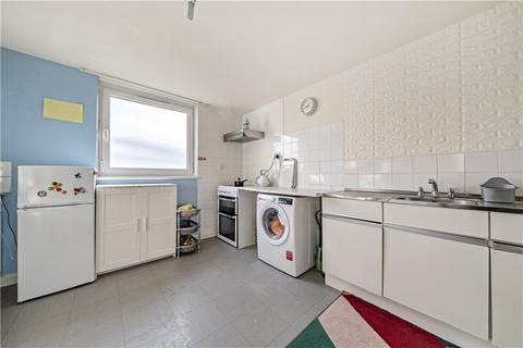 2 bedroom flat to rent, Green Dragon Lane, Brentford TW8