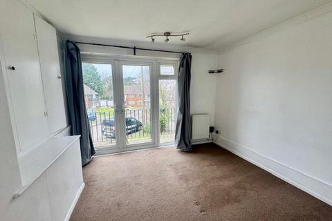 2 bedroom maisonette to rent, Lingfield Gardens, Townhill Park, Southampton SO18