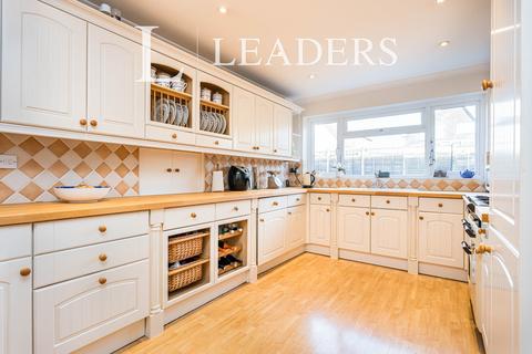 4 bedroom detached house to rent, Welbeck Drive