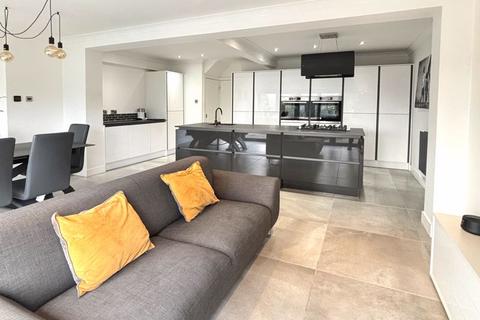 46 Millfields, Hucclecote, Gloucester, GL3 3NH