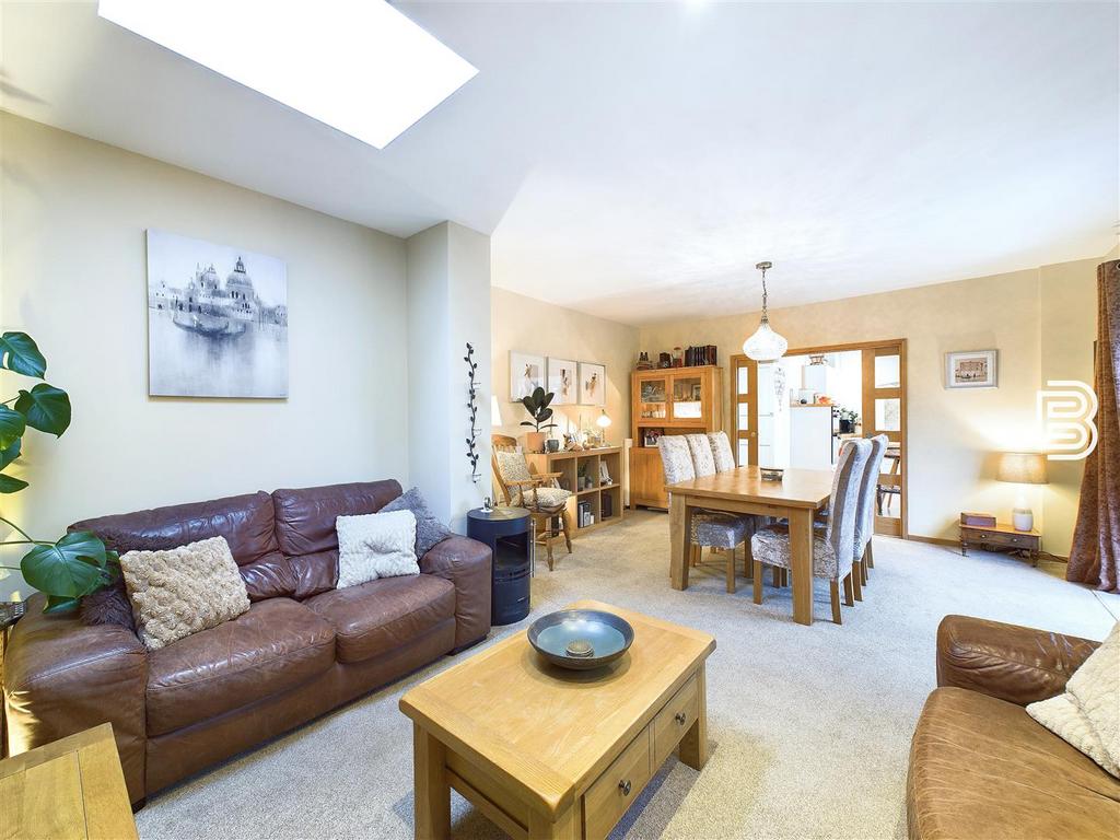 CAM03787 G0-PR0061-STILL037.jpg