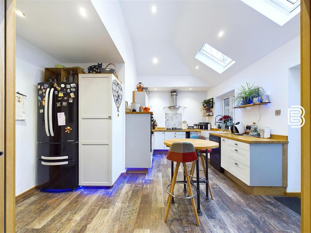 CAM03787 G0-PR0061-STILL025.jpg