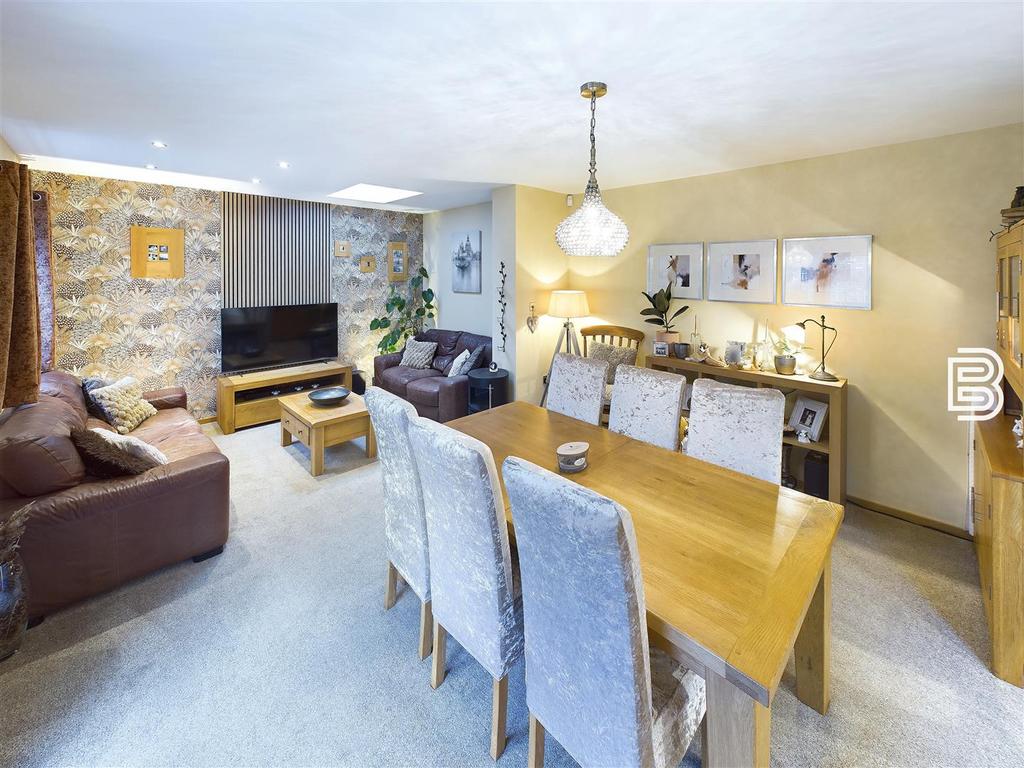 CAM03787 G0-PR0061-STILL033.jpg