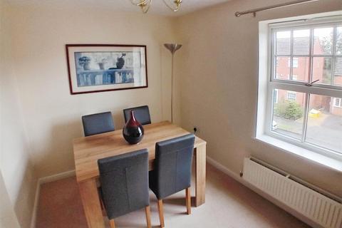 2 bedroom apartment to rent, Shreres Dyche, Chase Meadow, Warwick