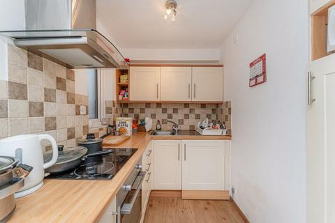 Studio for sale, Pycroft Way, Edmonton