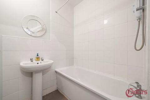 1 bedroom apartment for sale, Ferme Park Road, N8