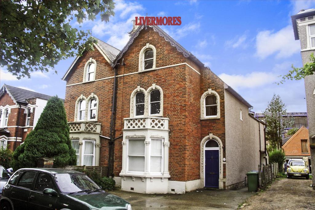 27 tower road 012dp.jpg