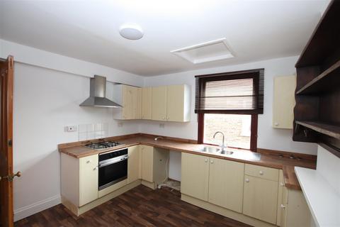 2 bedroom maisonette to rent, Tower Road, Dartford, Kent