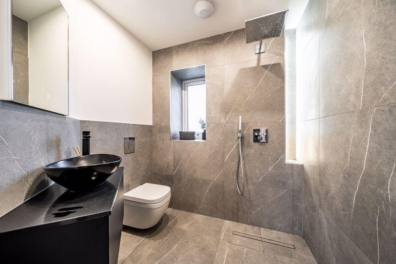 Bedroom One En-Suite