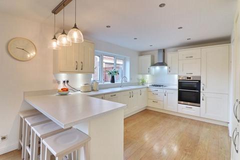 4 bedroom detached house for sale, Parkway, Bolton BL5