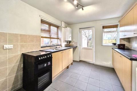 3 bedroom semi-detached house to rent, Stockmead, Langford