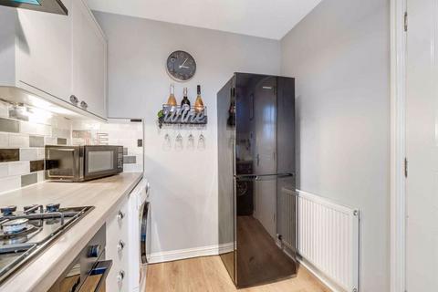 2 bedroom flat for sale, 30 Arranview Court, Irvine, KA12 8ST