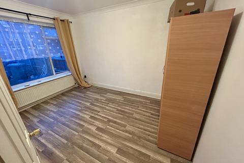 2 bedroom house share to rent, Berkeley Avenue, Greenford UB6