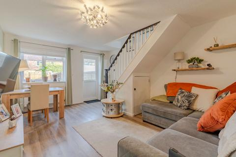 32 Cutsdean Close, Bishops Cleeve, Cheltenham, GL52 8UN