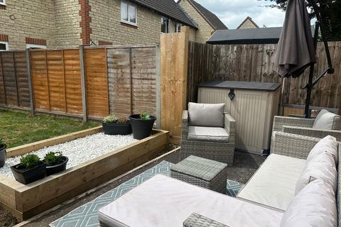 32 Cutsdean Close, Bishops Cleeve, Cheltenham, GL52 8UN