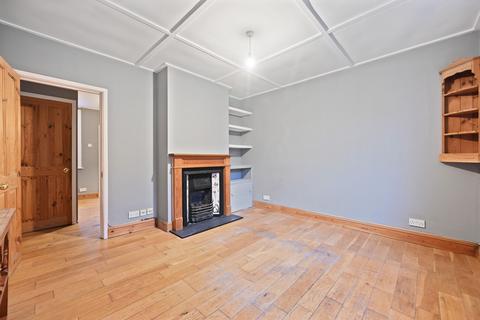5 Beaconsfield Place, Epsom, KT17 4BD