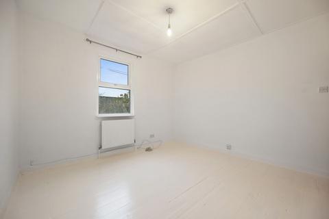 5 Beaconsfield Place, Epsom, KT17 4BD