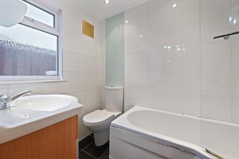 5 Beaconsfield Place, Epsom, KT17 4BD