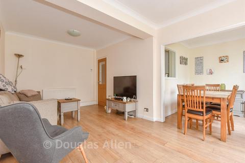 3 bedroom chalet for sale, Bruce Grove, Wickford, Essex