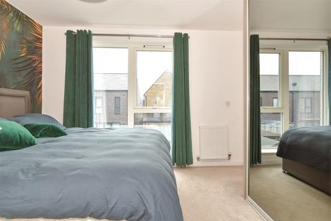 3 bedroom end of terrace house for sale, Thalia Way, Rochester, Kent