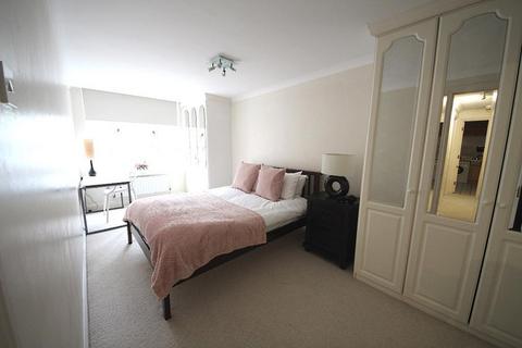 2 bedroom flat to rent, Elverton Street, Westminster, London, SW1P 2QW