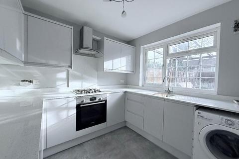 4 bedroom terraced house to rent, Norbroke Street, London, W12 0QU