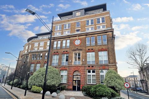 1 bedroom flat for sale, Cadogan Road, London SE18