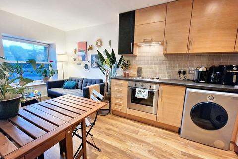 1 bedroom flat for sale, Cadogan Road, London SE18