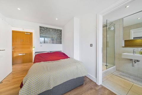 2 bedroom flat to rent, 1 Yeo Street, London E3