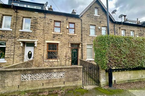 3 bedroom terraced house for sale, Savile Park Street, Halifax