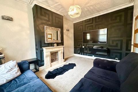 3 bedroom terraced house for sale, Savile Park Street, Halifax