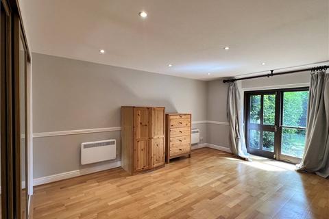 2 bedroom apartment to rent, The Avenue, London, W13