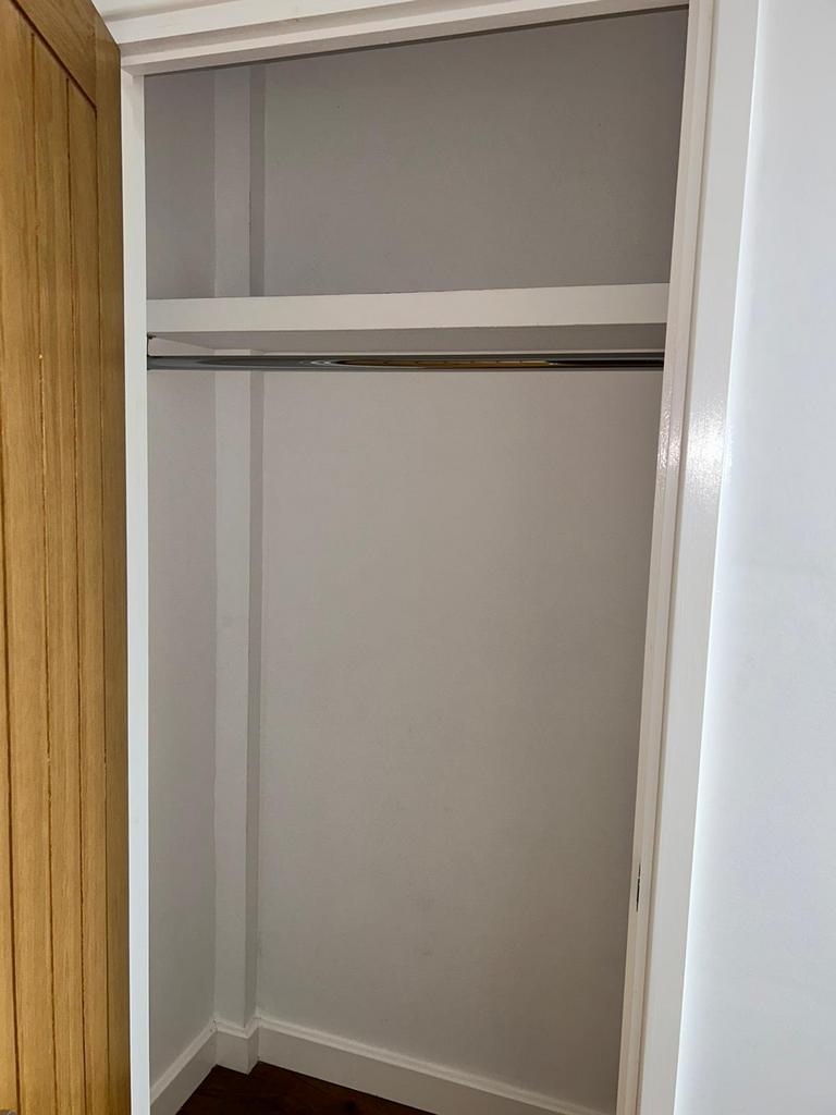 Wardrobe built-in